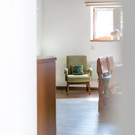 Drevenicka V Durcinej - Julia *