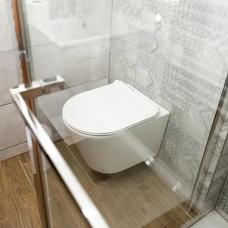 Drevenicka V Durcinej - Julia Durcina