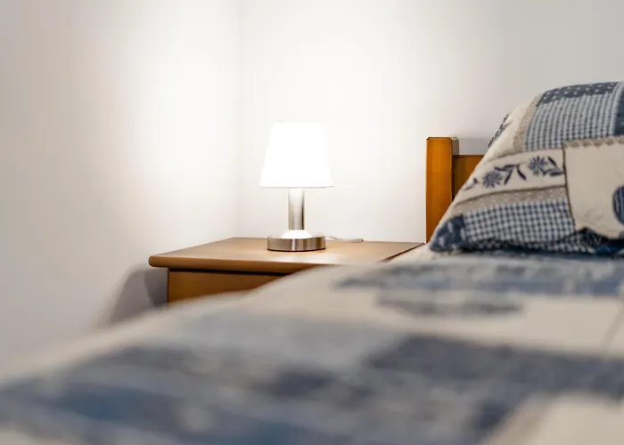 Drevenicka V Durcinej - Julia Durcina