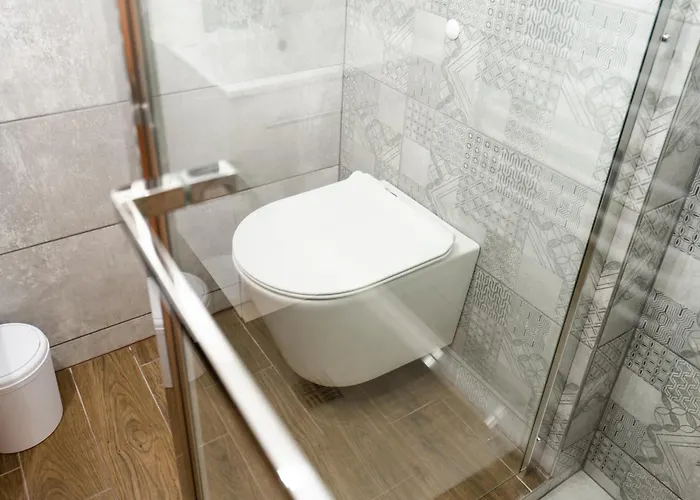 Drevenicka V Durcinej - Julia Durcina